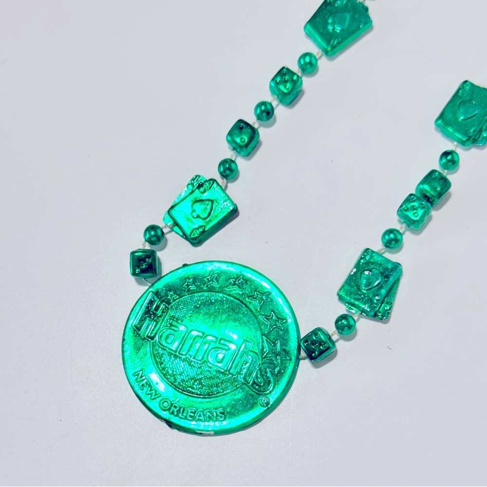 MARDI GRAS Vintage Green Beads New Orleans Beaded Necklace Harrah’s Casino NOLA